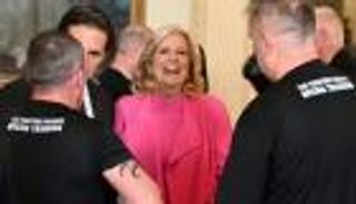 جيل بايدن وتتويج تشارلز.. مشاركة "سيدة شطائر التاكو" تغضب الأمريكيين