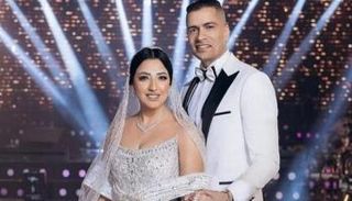 حسن شاكوش وزوجته
