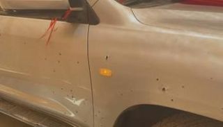 سيارة السفير التركي بعد تعرضها لإطلاق نار