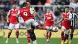 أرسنال يواصل مطاردة مانشستر سيتي في الدوري الإنجليزي.. ويهادي ليفربول