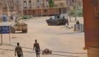 محادثات بطعم الاتهامات.. آمال ملغومة بتحذيرات التصعيد بالسودان