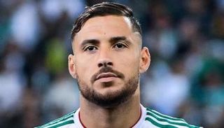 يوسف بلايلي نجم منتخب الجزائر