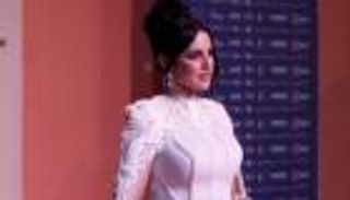 قلة أعمال درة الفنية تحرجها أمام حضور "الحمامات السينمائي".. والفنانة ترد