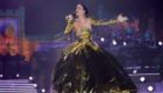 كاتي بيري في حفل الملك تشارلز.. أداء مبهر وإطلالة ساحرة (فيديو)