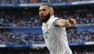 كريم بنزيما مهاجم ريال مدريد