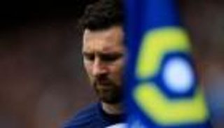 ما راتب ليونيل ميسي مع الهلال السعودي؟
