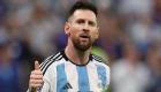 بالدقيقة والثانية.. كم سيتقاضى ميسي في الهلال السعودي؟