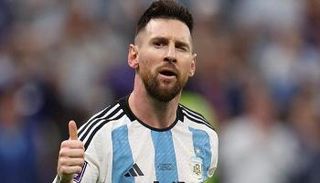ليونيل ميسي قائد منتخب الأرجنتين