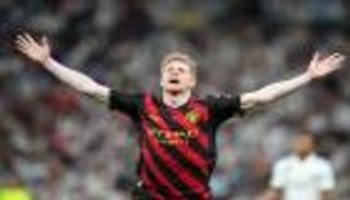 صاروخ دي بروين يعادل أسطورة ريال مدريد في دوري أبطال أوروبا (فيديو)