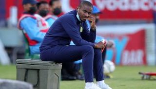 رولاني موكوينا مدرب صن داونز