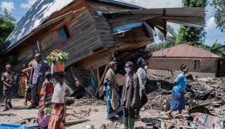 آثار الانهيار الأرضي في الكونغو