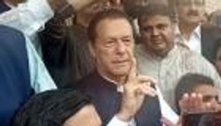 "بطلان" اعتقال عمران خان.. محكمة باكستان العليا على الخط