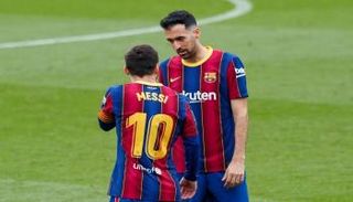 ميسي مع بوسكيتس