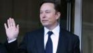 إيلون ماسك يتنحى عن قيادة تويتر.. هل عثر الملياردير على "الأحمق"؟