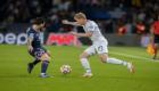 سيطرة فرنسية وحدث غير مسبوق.. ميسي "الأفضل" في الدوريات الأوروبية