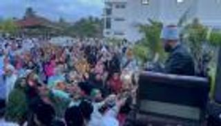 أسامة الأزهري في إندونيسيا.. استقبال أسطوري يثير ضجة واسعة (صور)