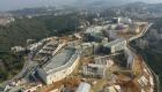 سفارة بضعفي مساحة البيت الأبيض.. هل "انتقلت أمريكا إلى لبنان"؟