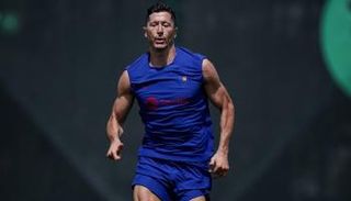 روبرت ليفاندوفسكي لاعب برشلونة الإسباني