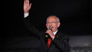 كليجدار أوغلو في فعالية انتخابية 