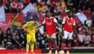 القمة المفقودة تمنح أرسنال رقما قياسيا في الدوري الإنجليزي