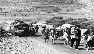 فلسطينيون مهجرون من منازلهم أثناء النكبة