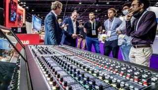 من المتوقع أن يستقطب المعرضان مشاركة أكثر من 14 ألف زائر