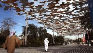 رسائل إنسانية لاستضافة الإمارات 