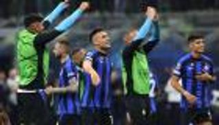 هل يُكمل صياد الإنتر قائمة العظماء العشرة في كرة القدم؟