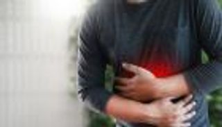 حرقة المعدة أكثر من مجرد حموضة.. ما علاقتها بسرطان المريء؟