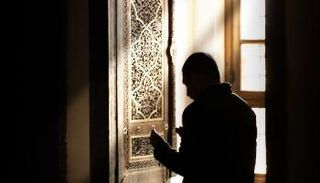 صيغ دعاء قضاء الدين من صحيح السنة النبوية