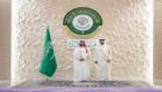 أمير قطر يغادر جدة بعد ترؤسه وفد بلاده بالقمة العربية