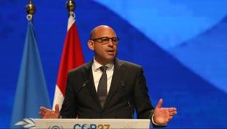 سيمون ستيل خلال مشاركته في كوب 27 