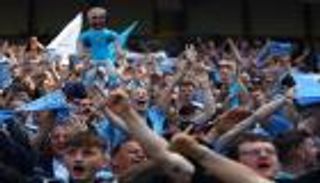 اقتحام واحتفالات.. جماهير مانشستر سيتي تصنع الحدث في "الاتحاد" (فيديو)