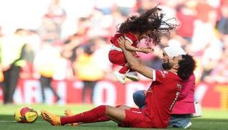 محمد صلاح رفقة ابنته كيان