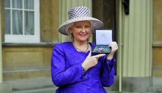 أنجيلا كيلي كاتمة أسرار الملكة الراحلة إليزابيث الثانية