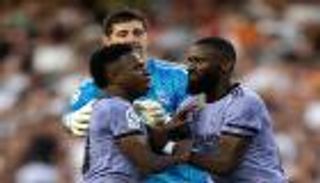 كورتوا يهدد الدوري الإسباني بمغادرة مبارياته.. والليغا تصدر بيانا