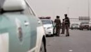 لحظات مرعبة.. سيارة تدهس 3 أطفال في السعودية (فيديو)