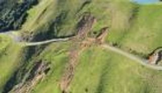 "الطرق" أحدث ضحايا التغير المناخي.. نيوزيلندا تواجه "المجهول" بـ6 مليارات دولار