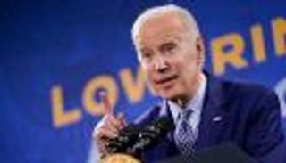 بحوزته "شعار النازية".. توقيف سائق شاحنة بتهمة تهديد حياة بايدن