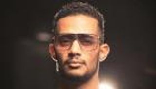 هكذا احتفل محمد رمضان بعيد ميلاده في أمريكا ومصر (فيديو)