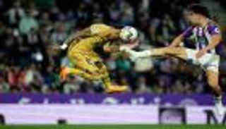 برسالة إنسانية لفينيسيوس.. برشلونة "البطل" يواصل السقوط