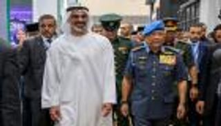خالد بن محمد بن زايد يزور معرض "لانكاوي" للملاحة والفضاء رفقة ملك ماليزيا