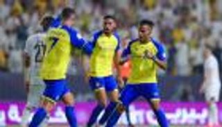 نجم النصر يفند أسباب صعوبة اللعب بجوار كريستيانو رونالدو