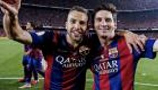 كيف تفاعل ميسي مع رحيل جوردي ألبا عن برشلونة؟