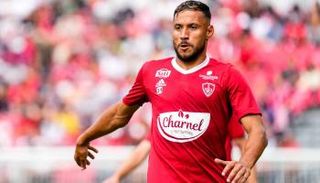 يوسف بلايلي نجم منتخب الجزائر 