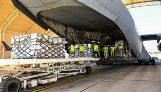 إمدادات طبية وغذائية من الإمارات لإغاثة الشعب السوداني - أرشيفية