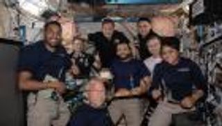 عيد ميلاد سلطان النيادي في الفضاء.. احتفال يتحدى الجاذبية (صور)