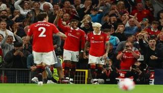 من فوز مانشستر يونايتد على تشيلسي