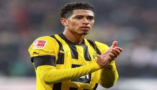 بيلينغهام لاعب بروسيا دورتموند