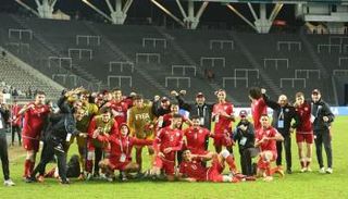 منتخب تونس يحتفل بفوزه على نظيره العراقي